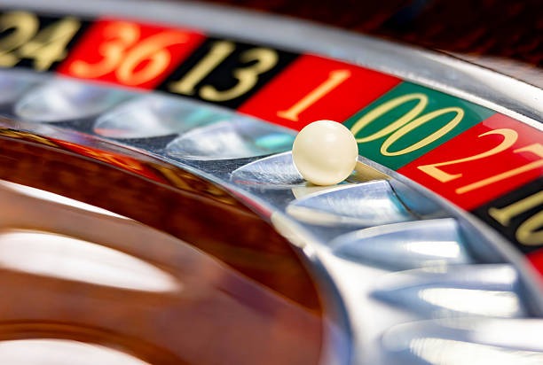 Multi-sport dashboard showing Liga 1 and live casino options